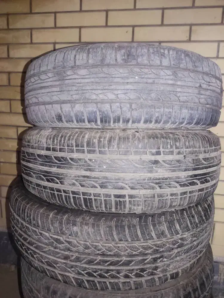 چهار حلقه لاستیک پژو15دوتا لاستیک پراید|قطعات یدکی و لوازم جانبی|مرودشت, بیست متری بیمارستان|دیوار