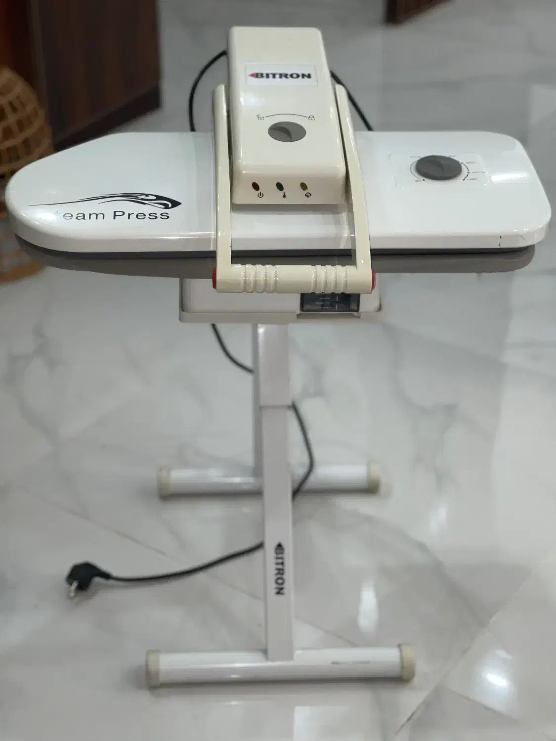 اتو بخار ایستاده|اتو و لوازم اتو|تالش, هشتپر|دیوار