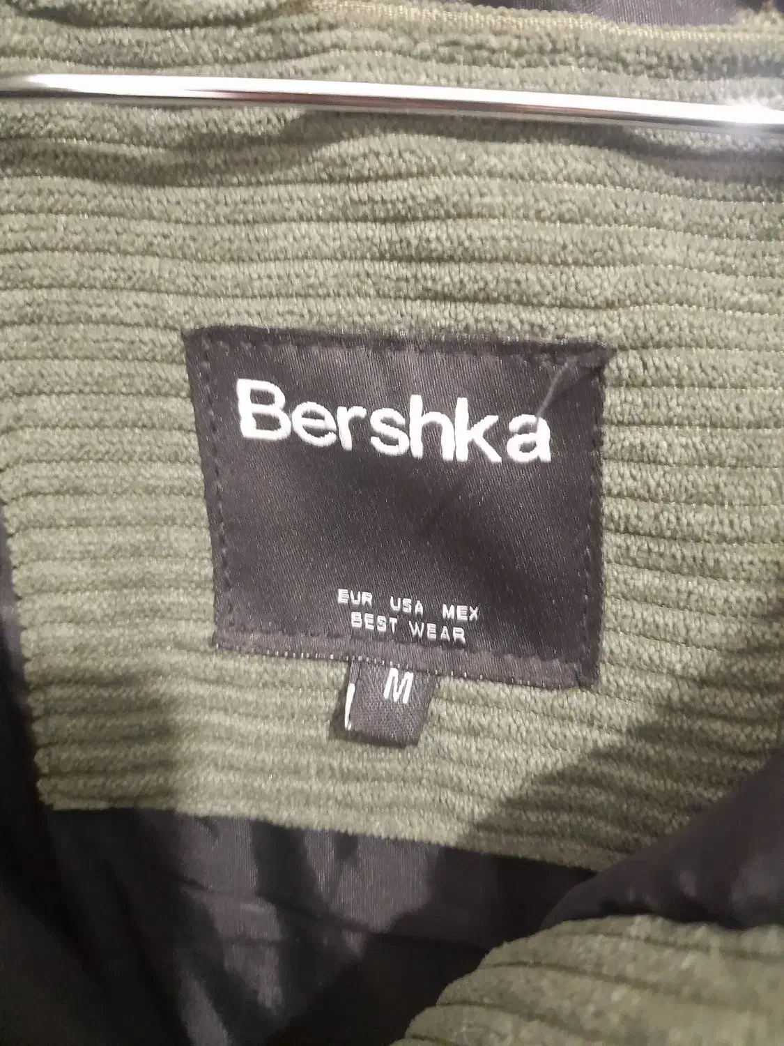 کاپشن گرم|لباس|تربت جام, پاسداران|دیوار