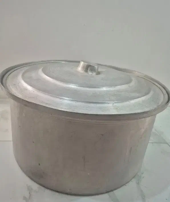 قابلمه روحی|ظروف پخت‌وپز|سبزوار, کوی بهار|دیوار