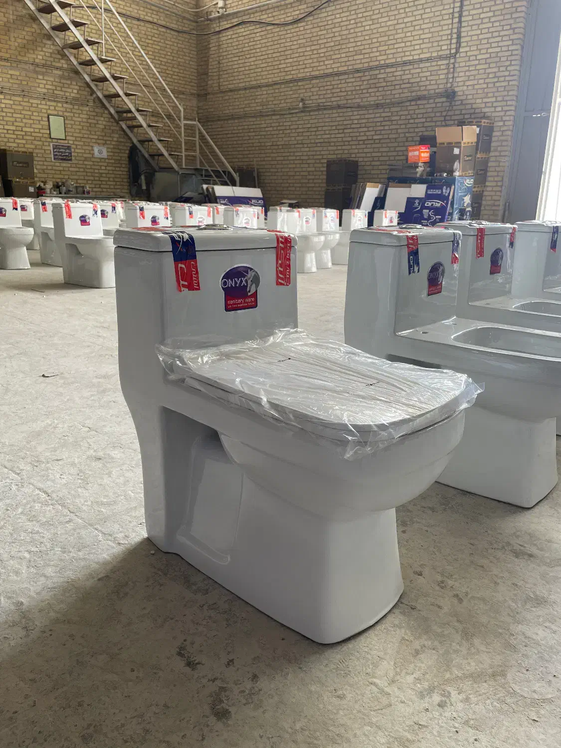 توالت فرنگی انیکس|لوازم سرویس بهداشتی|لالجین, |دیوار