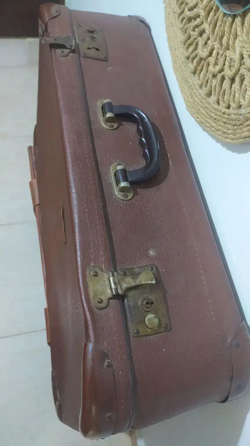 چمدان قدیمی|کیف، کفش، کمربند|لاهیجان, یوسف آباد|دیوار