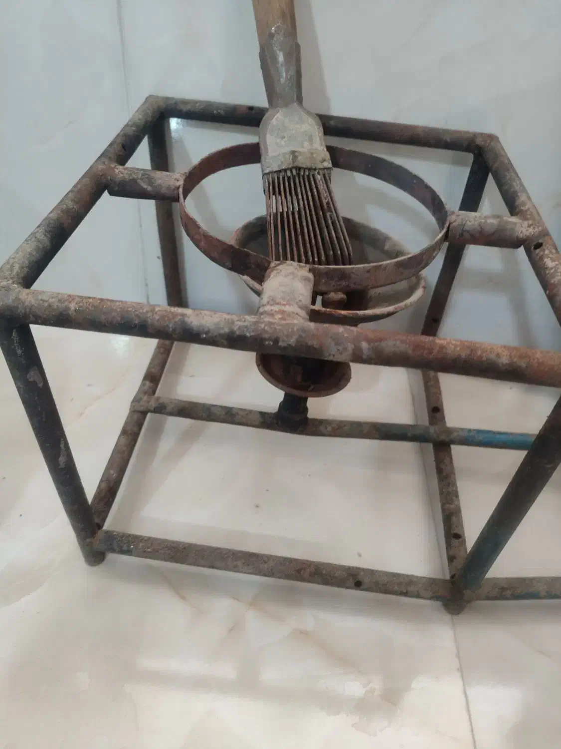 چراغ نفتی خیلی قدیمی عتیقه صحیح و سالم|کلکسیون اشیاء عتیقه|سبزوار, شهرک ابوذر|دیوار