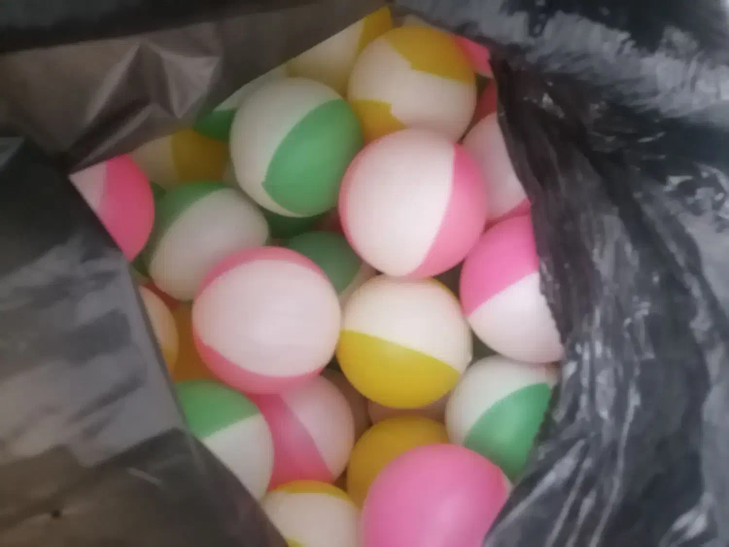 یک بسته توپ پلاستیکی|اسباببازی|اردکان, |دیوار