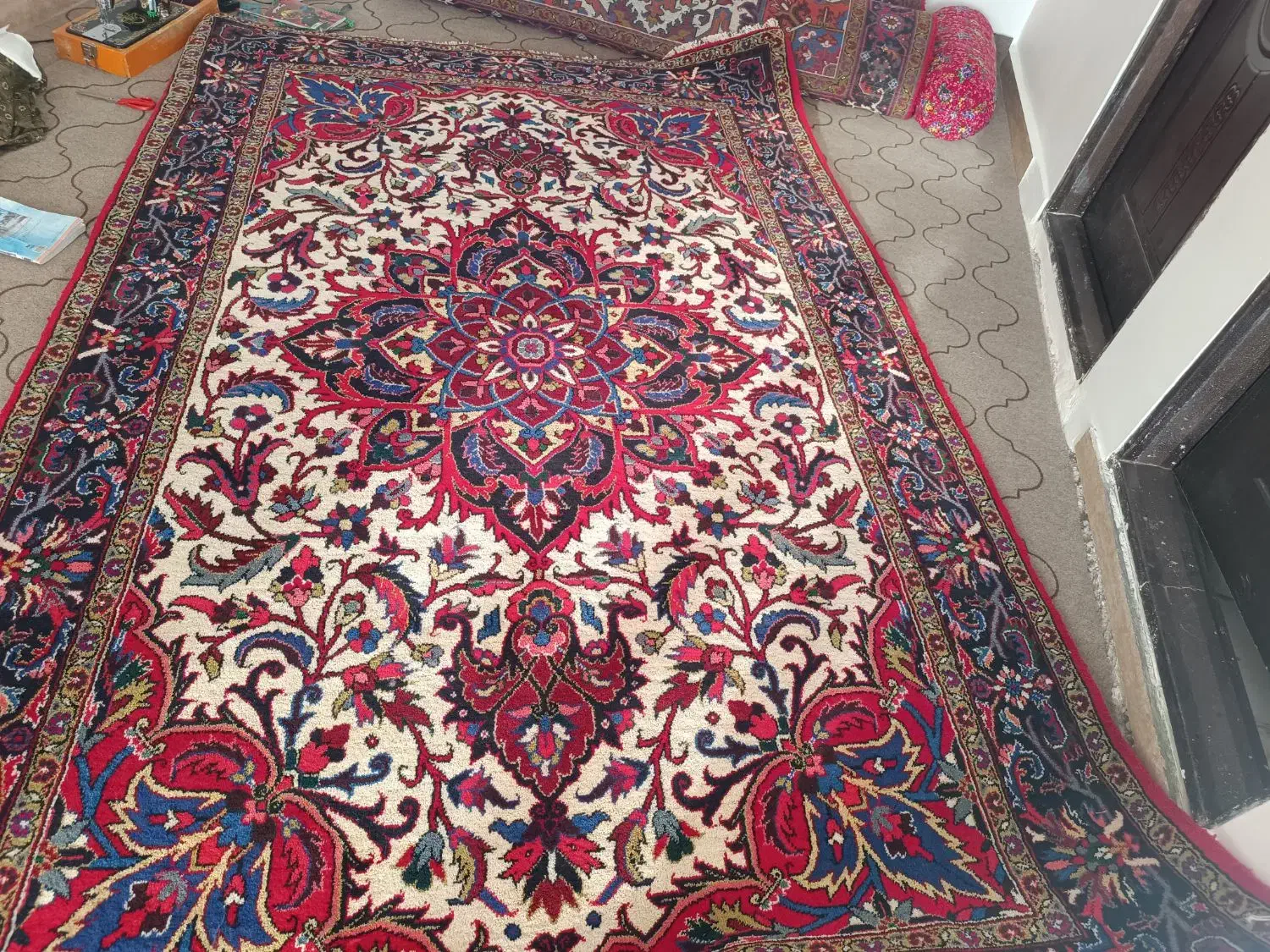 سلام فروش.|فرش|هشترود, |دیوار