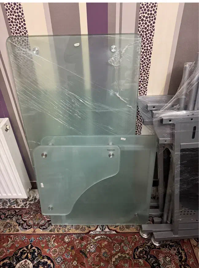 میز کامپیوتر شیشه ای ده میل نشکن کنج|مبلمان اداری|ملایر, |دیوار