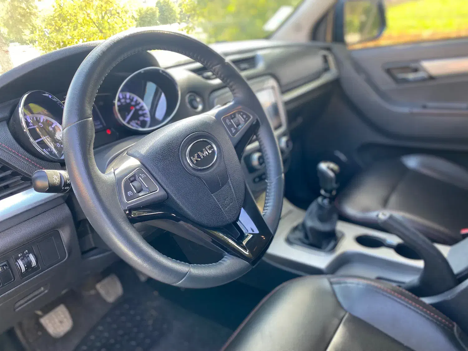 کی ام سی T8 KMC|خودرو سواری و وانت|شیراز, پودنک|دیوار