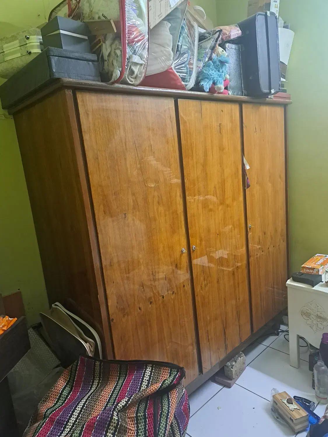 *کمد نو چرخدار چوب گردو ۳ در ۳ بزرگ*|جاکفشی، کمد، دراور|شیراز, ستارخان|دیوار