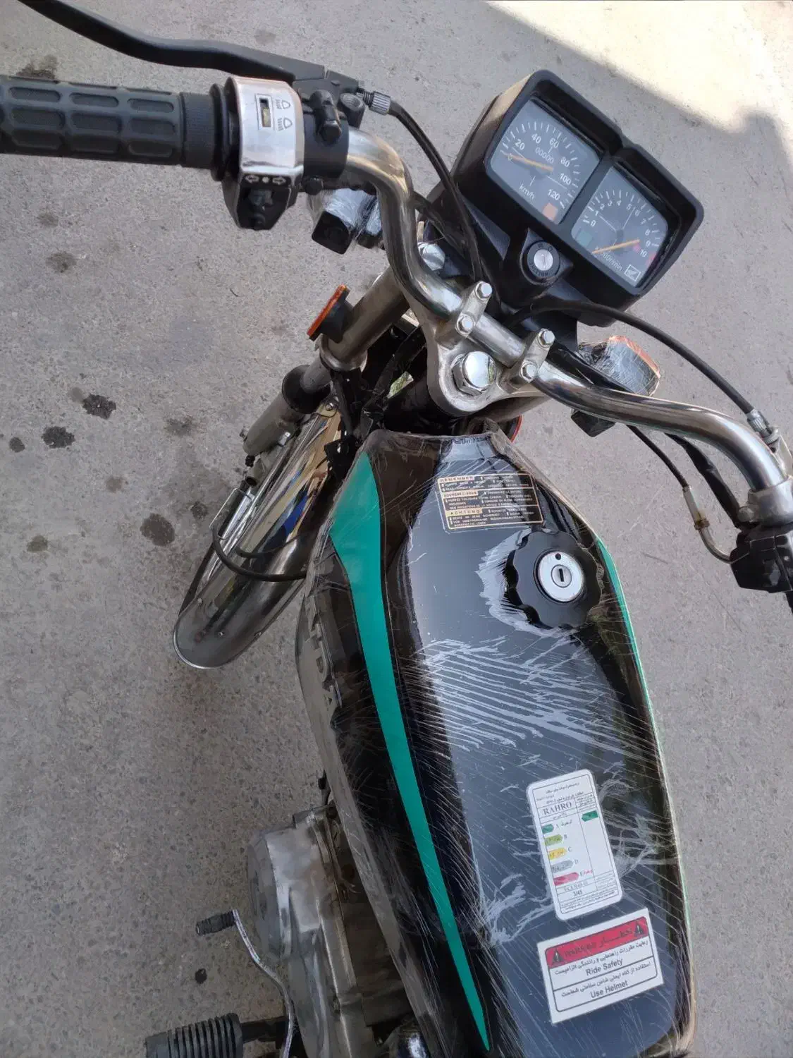 موتورسیکلت هندا ۱۲۵ مزایده نیست سندداره|موتورسیکلت|همدان, |دیوار
