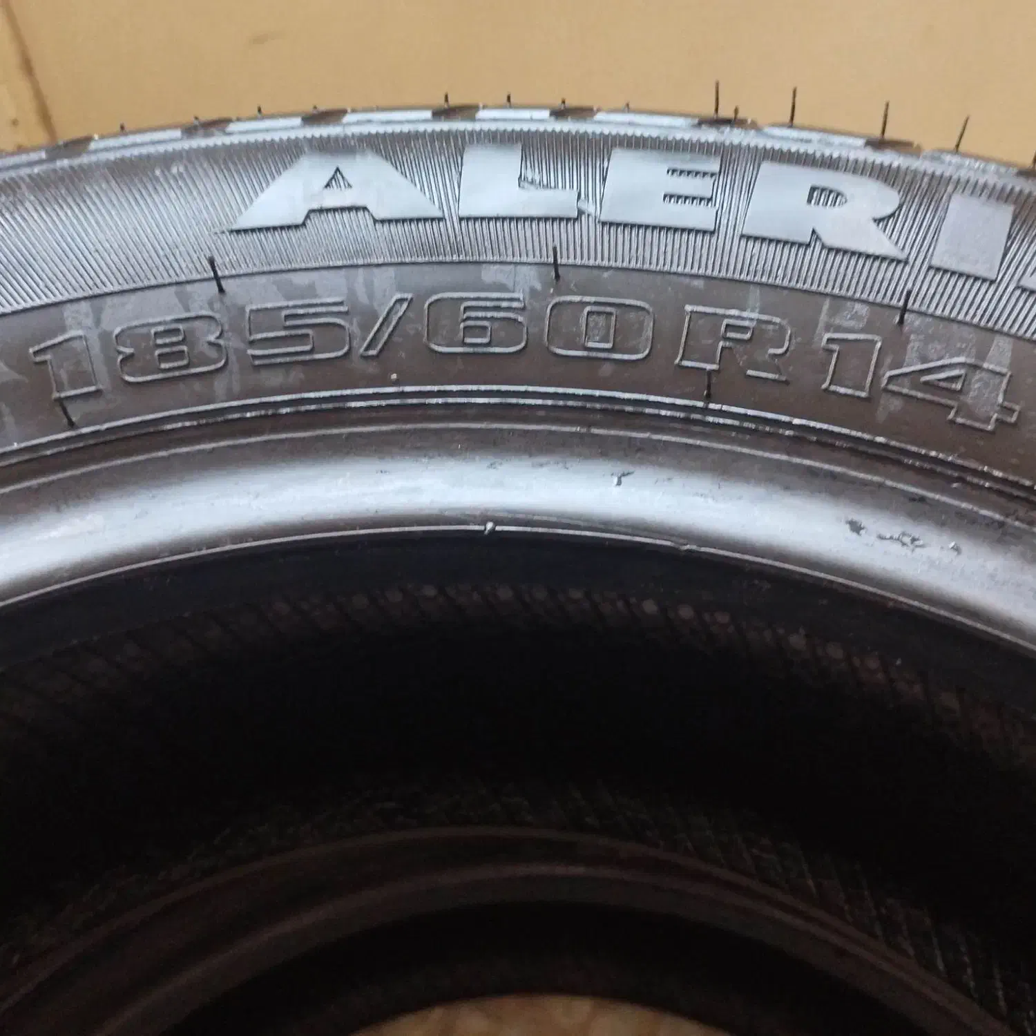 لاستیک 185/60/14 چهار حلقه|قطعات یدکی و لوازم جانبی|اصفهان, شاه پسند|دیوار