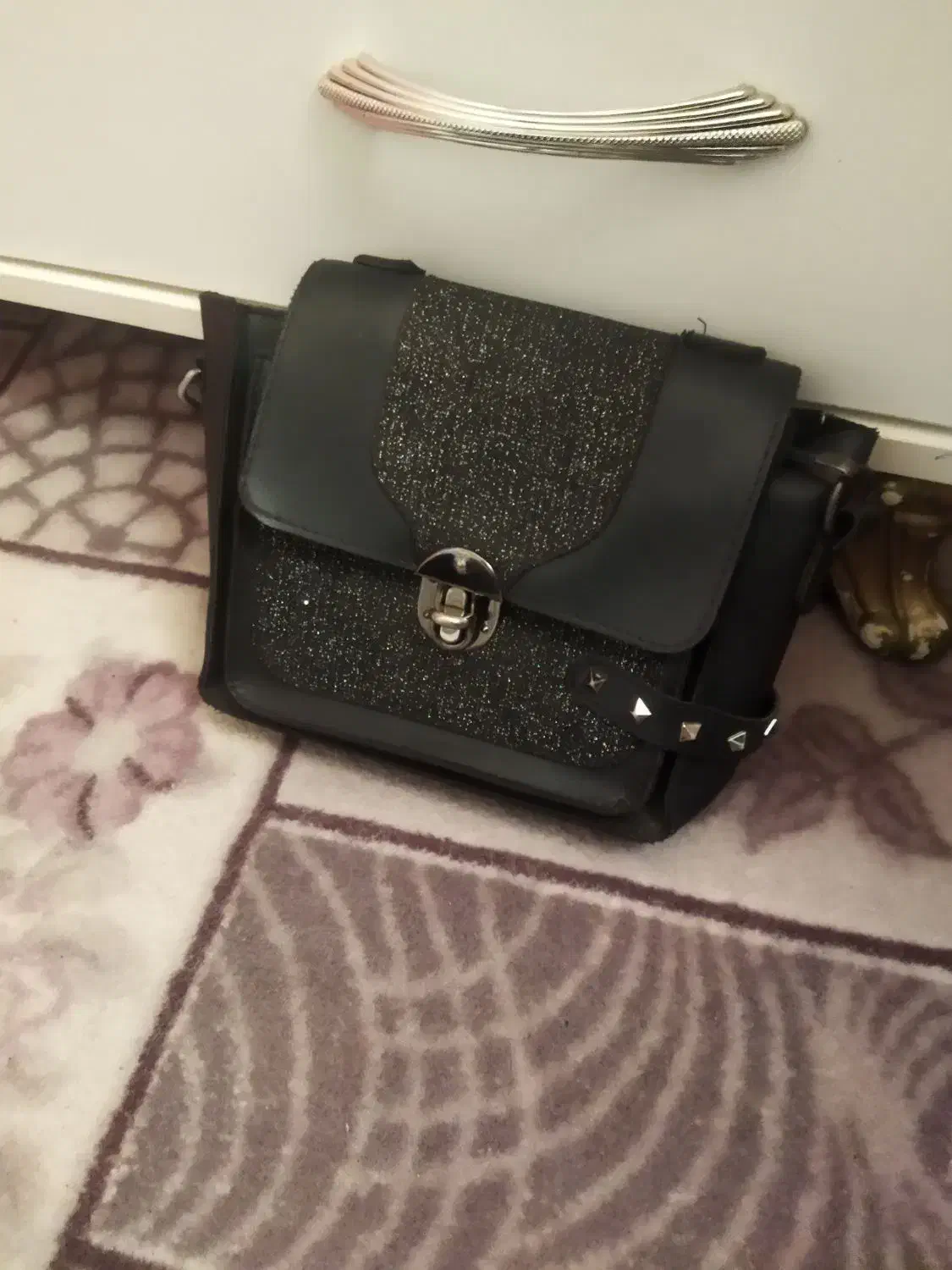 دوکیف|کیف، کفش، کمربند|اقبالیه, |دیوار