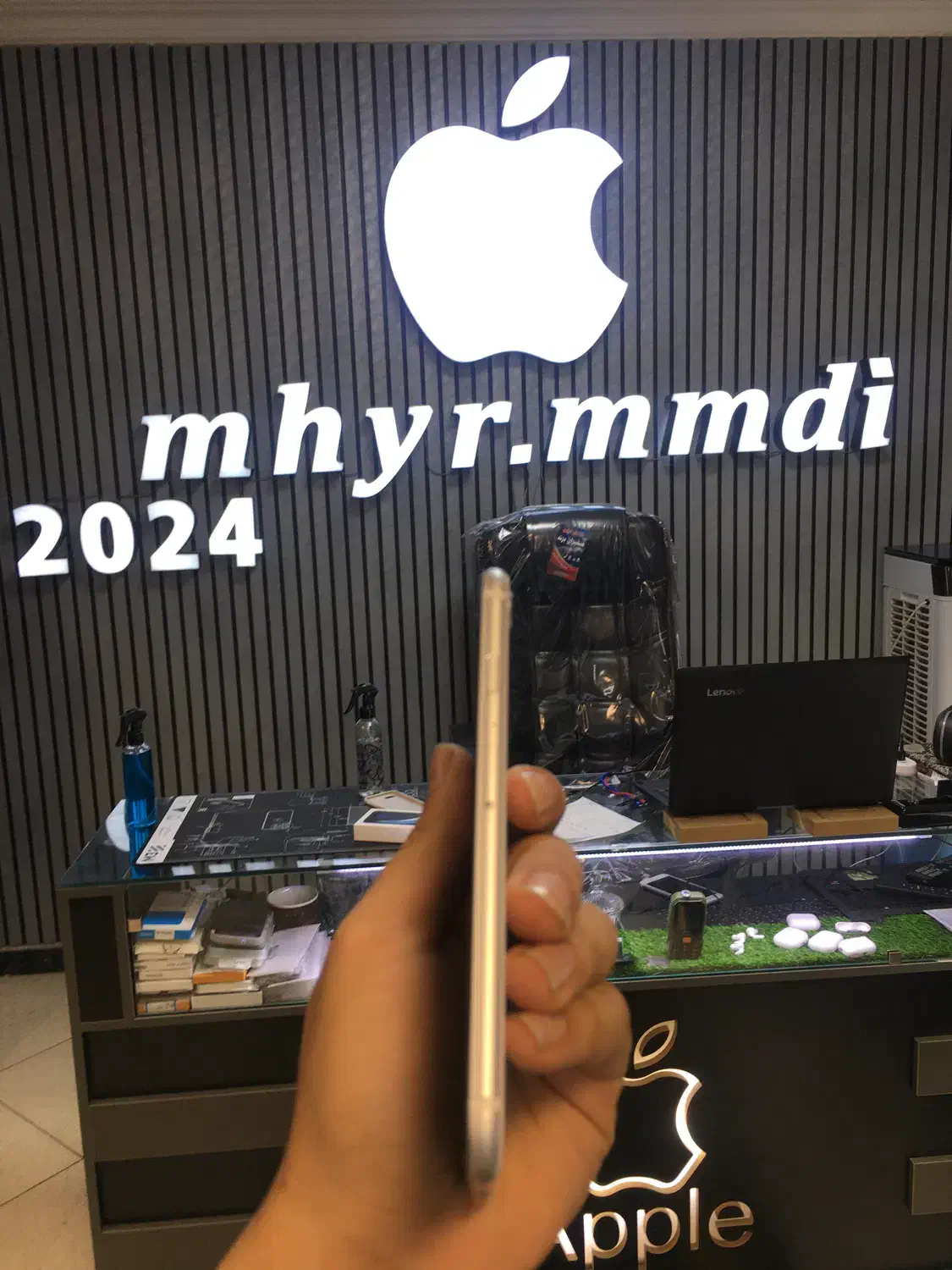 Se 2020 درحد اکبند|موبایل|بومهن, |دیوار