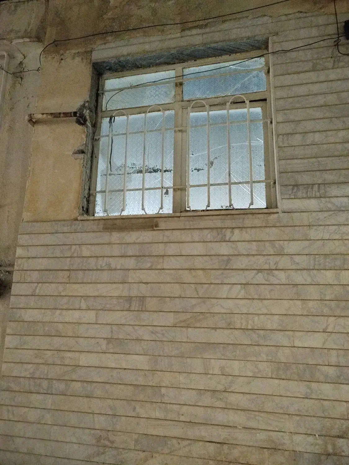 درب حیاط ،پنجره حفاظ دار|مصالح و تجهیزات ساختمان|کرمانشاه, |دیوار
