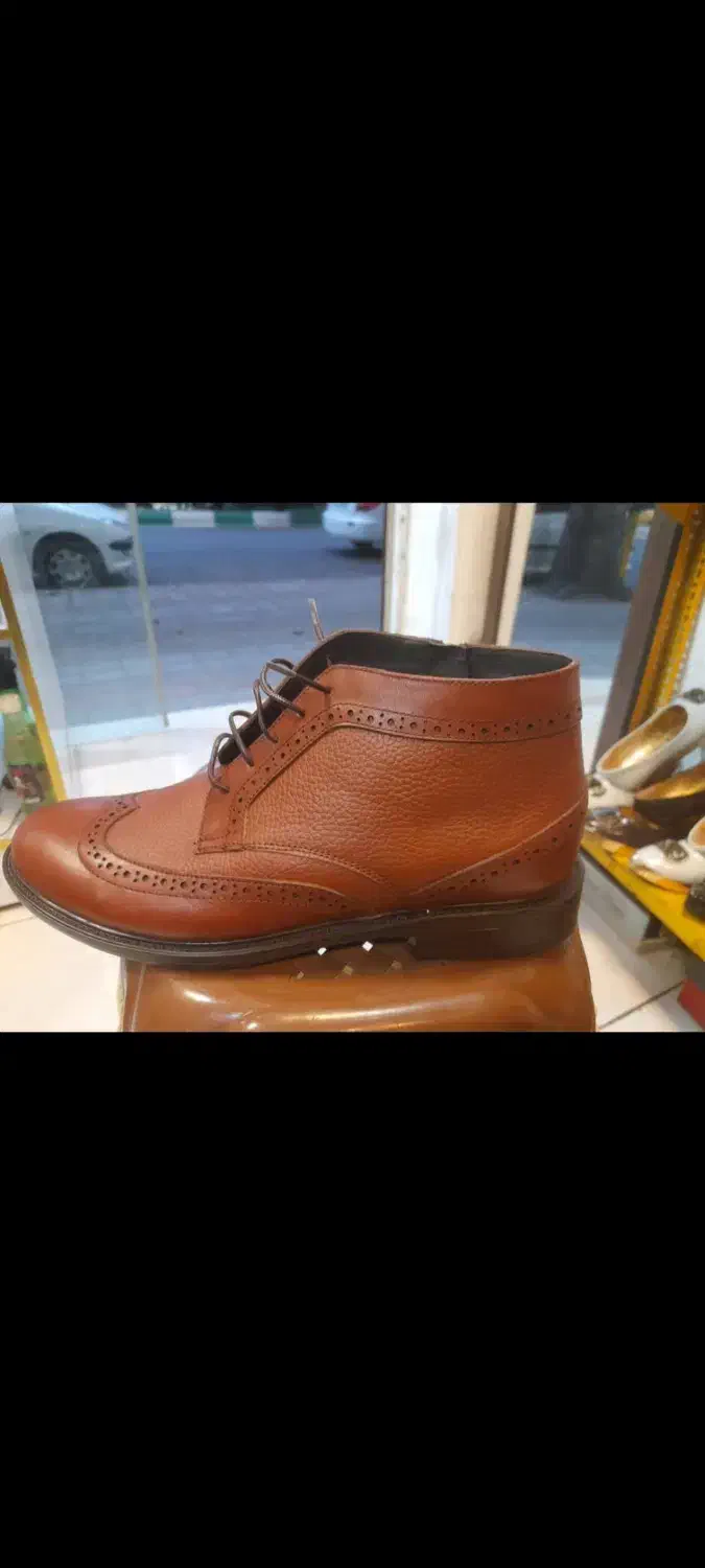 فروش ۲۴۰ جفت کفش بصورت یکجا و کلی به نصف قیمت|کیف، کفش، کمربند|رشت, باهنر|دیوار