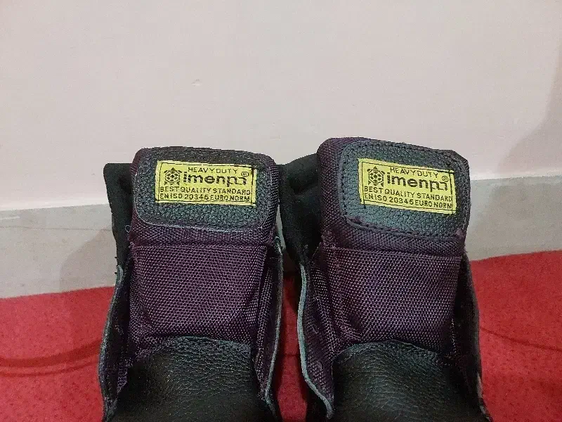 کفش ایمنی|کیف، کفش، کمربند|اهواز, کوی باهنر|دیوار