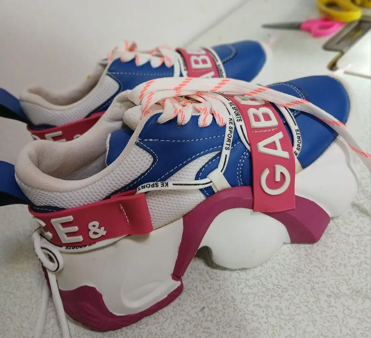 کفش کتونی|کیف، کفش، کمربند|مشهد, شهید قربانی|دیوار