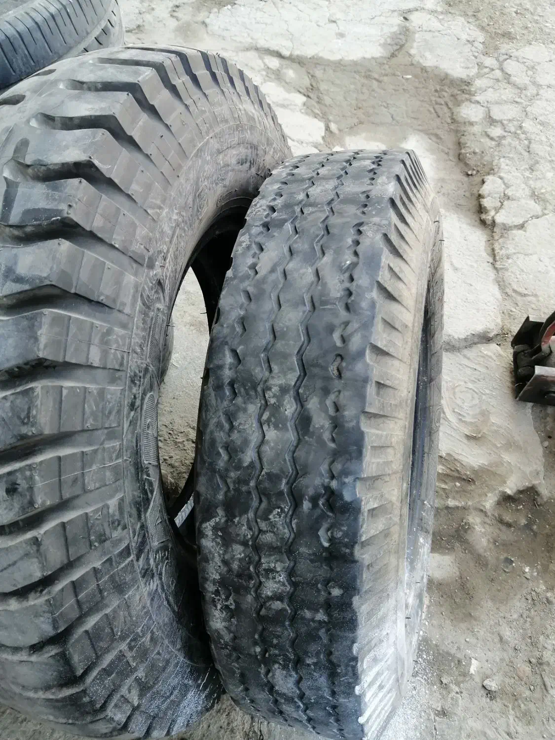 لاستیک نیسان|قطعات یدکی و لوازم جانبی|رامیان, |دیوار