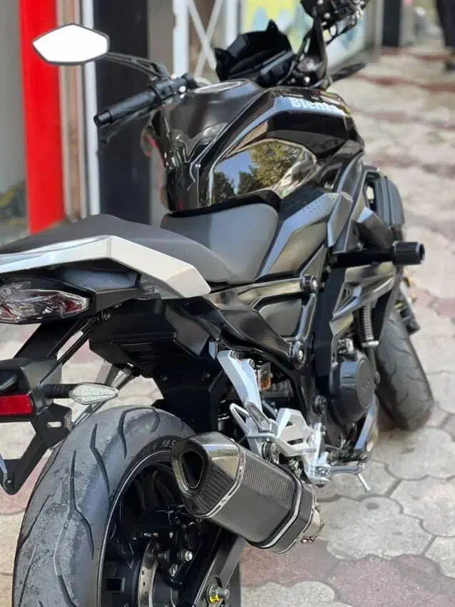 بلنت300جفت|موتورسیکلت|تالش, هشتپر|دیوار