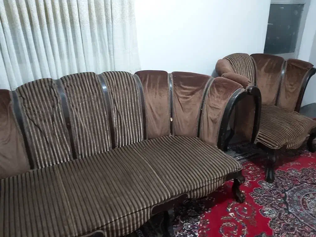 مبل ۷ نفره چوبی|مبلمان خانگی و میز عسلی|رشت, گلباغ نماز|دیوار