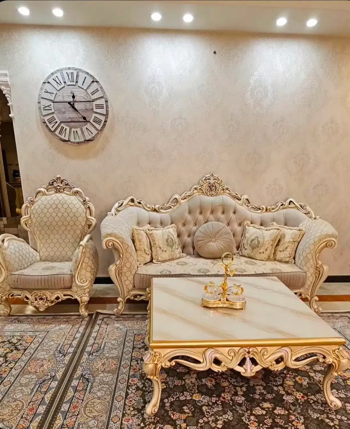 فروش مبلمان شیکِ دست دوم در حد نو ب دلیل جابجایی|مبلمان خانگی و میز عسلی|آمل, |دیوار