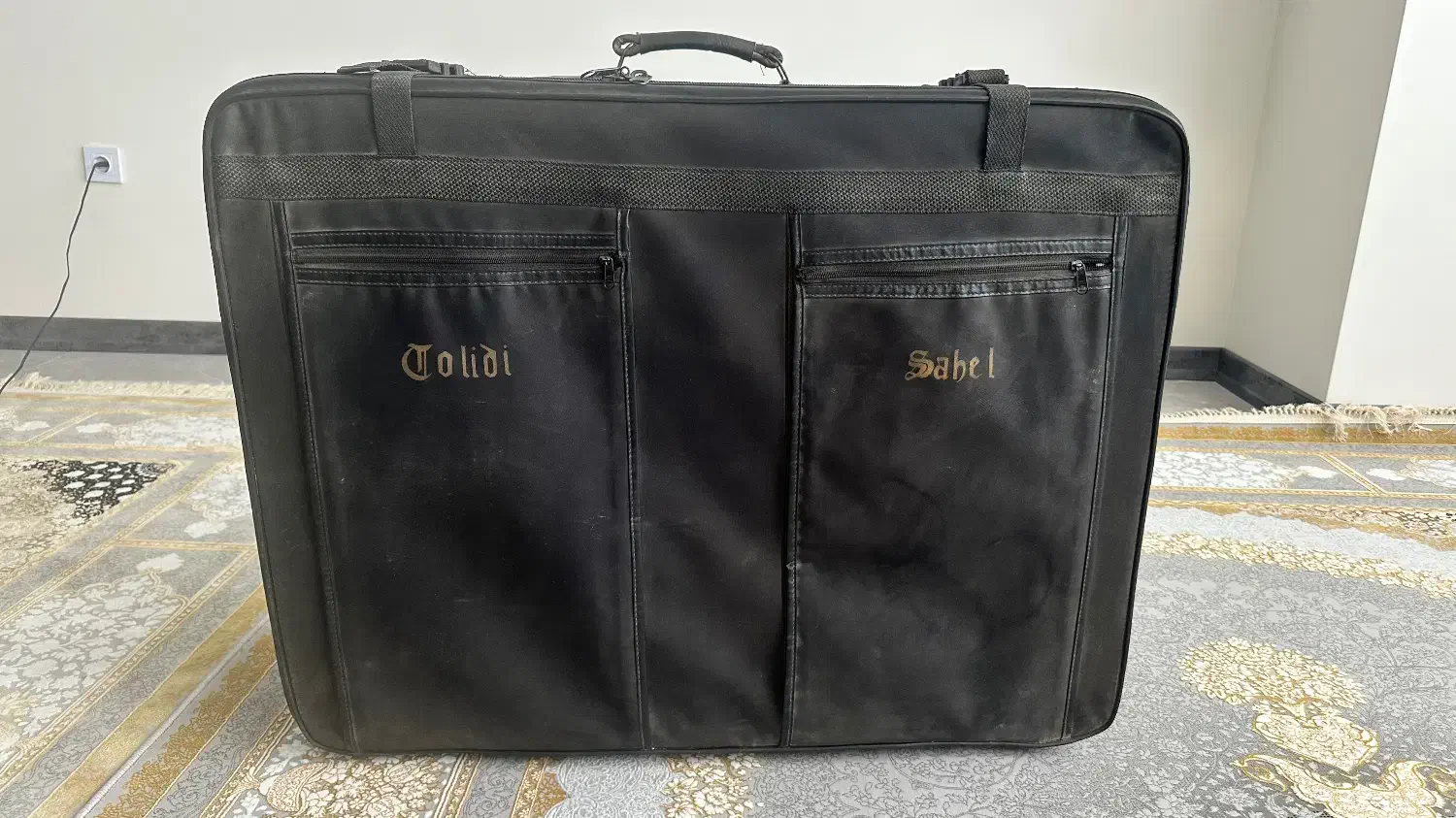 چمدان خیلی بزرگ|کیف، کفش، کمربند|نظرآباد, نظرآباد|دیوار