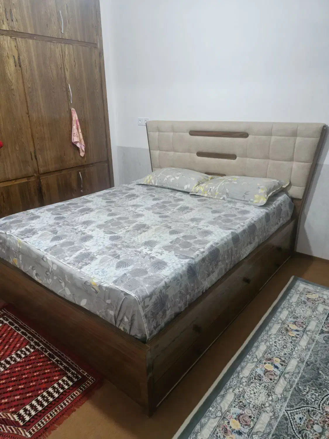 تخت خواب دونفره|تخت و سرویس خواب|آق قلا, |دیوار