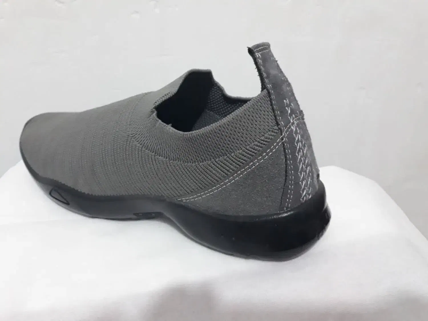 کفش گیوه|کیف، کفش، کمربند|دوگنبدان, |دیوار