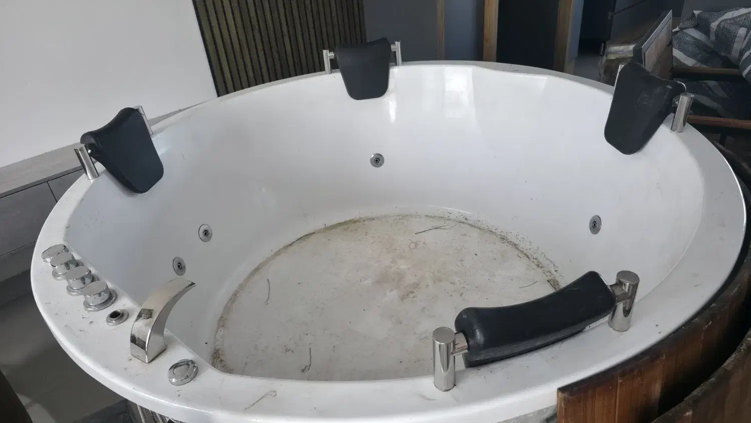 جکوزی 4 نفره|لوازم حمام|رشت, شکار اسطلخ|دیوار