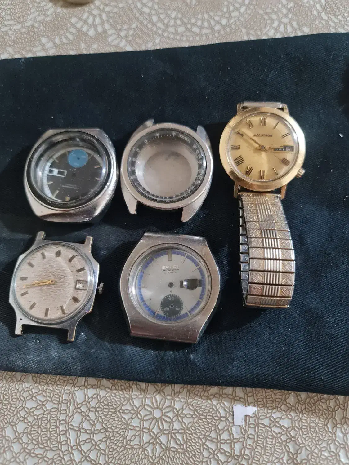 دوعدد ساعت سه عدد قاب کورنو ارسال از اصفهان|ساعت|تهران, دکتر هوشیار|دیوار