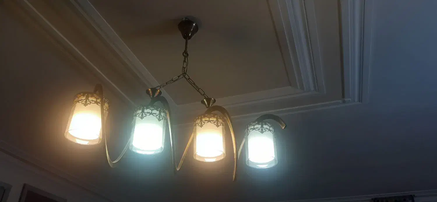 ۴ شاخه لوستر|لوستر و چراغ آویز|سبزوار, شرق کال شمالی|دیوار