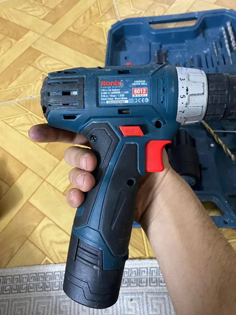 دو عدد پیچگوشتی شارژی رونیکس و مکس|ابزارآلات|چهاردانگه (تهران), |دیوار