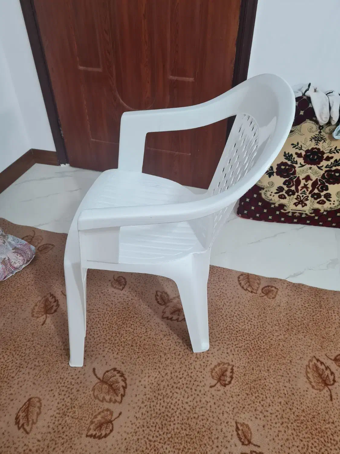 صندلی پلاستیکی|صندلی و نیمکت|آمل, |دیوار