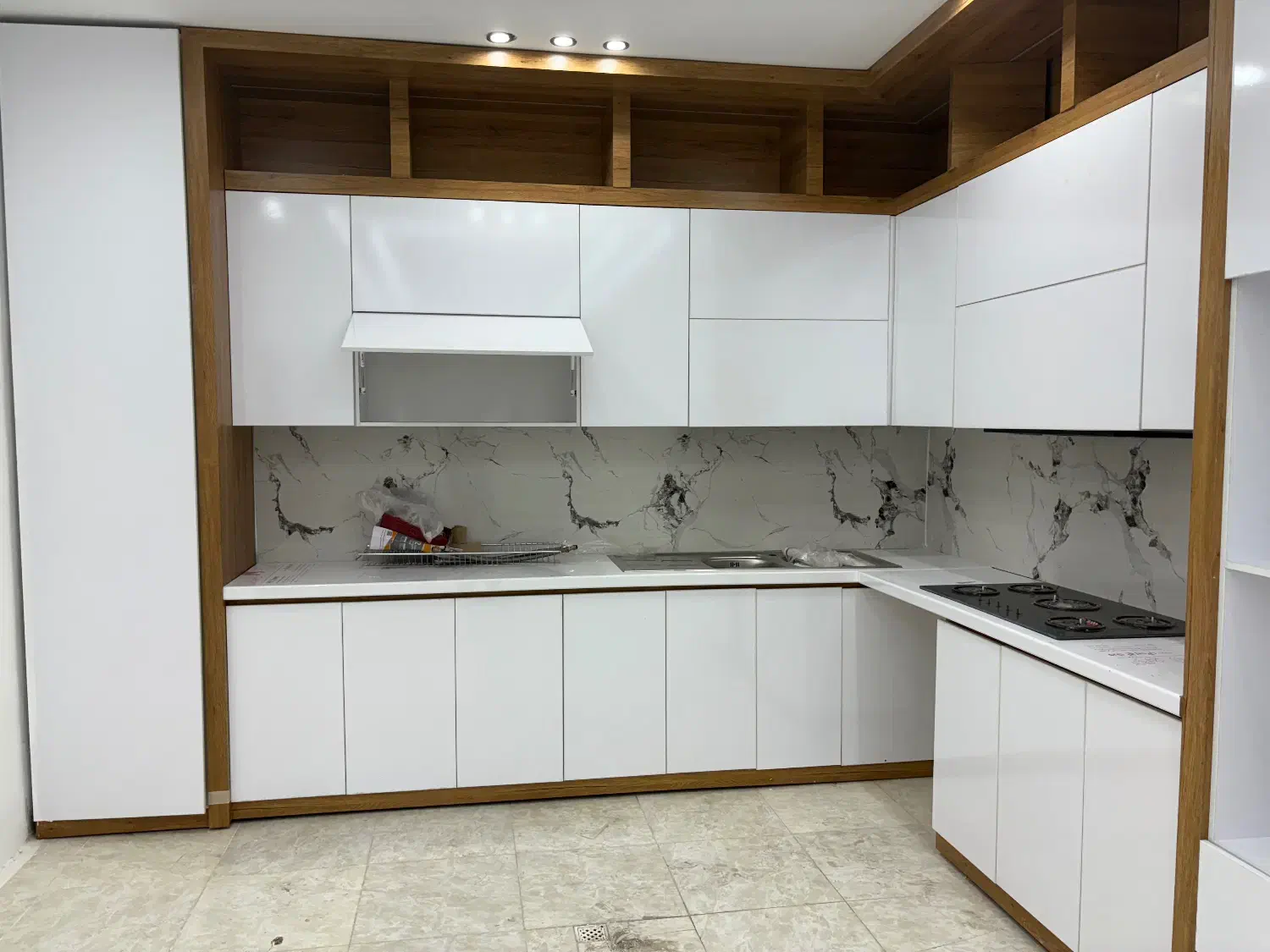 واحد نوساز و کلید نخورده و فول امکانات و سرویس خور|اجارهٔ آپارتمان|بندر کنگان, |دیوار