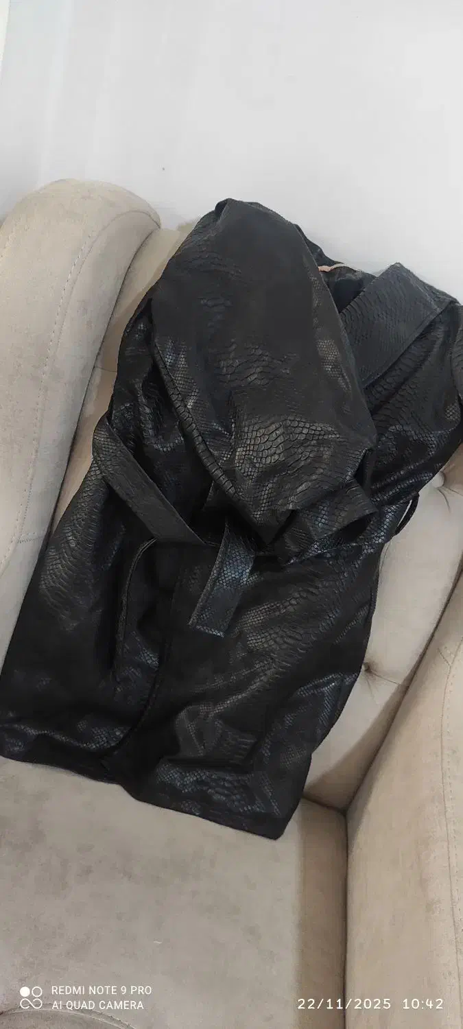 پافر و پالتو چرم|لباس|یاسوج, |دیوار