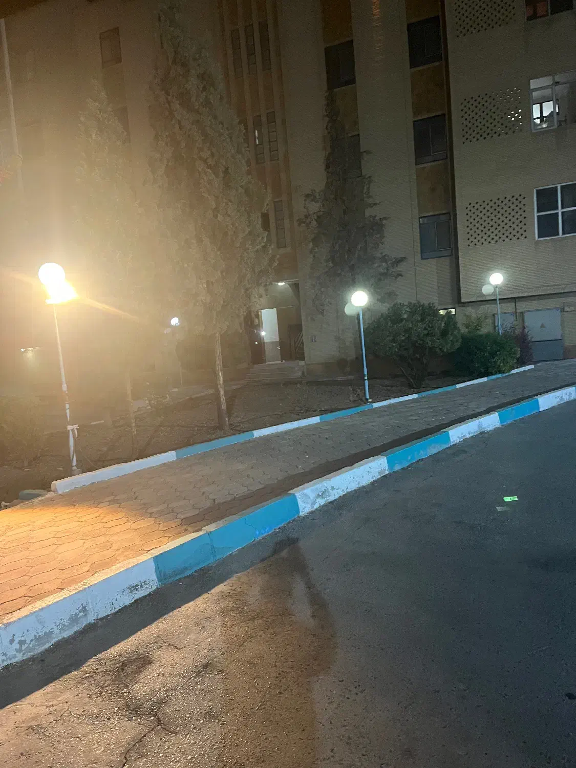 نگهبانی|استخدام سرایداری و نظافت|یزد, |دیوار