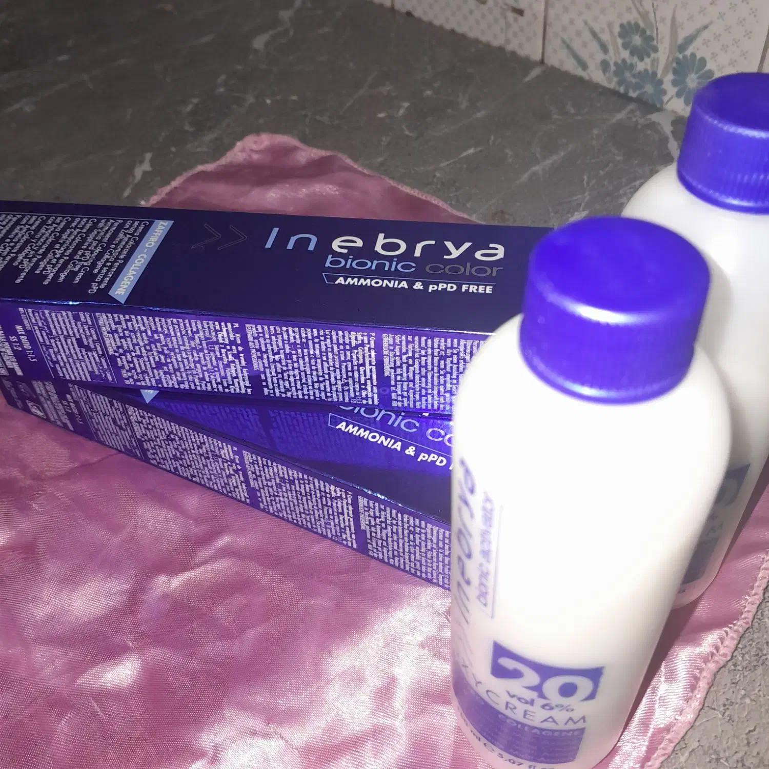 رنگ موی سر|آرایشگاه و سالن‌های زیبایی|قم, هفت تیر|دیوار