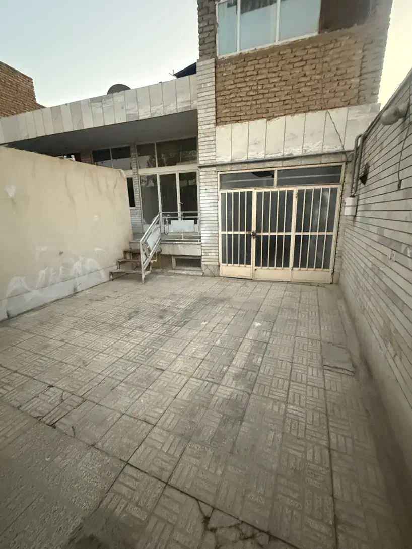 ۳۰۰متر ویلایی انبار ۳خواب ابونعیم(صادقی)|اجارهٔ خانه و ویلا|اصفهان, طامه|دیوار