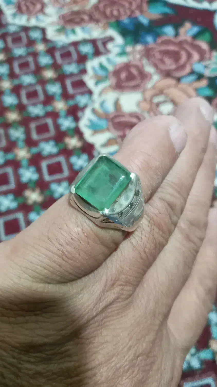 انگشتر زمرد کلمبیا باده عدد نگین|جواهرات|زنجان, |دیوار