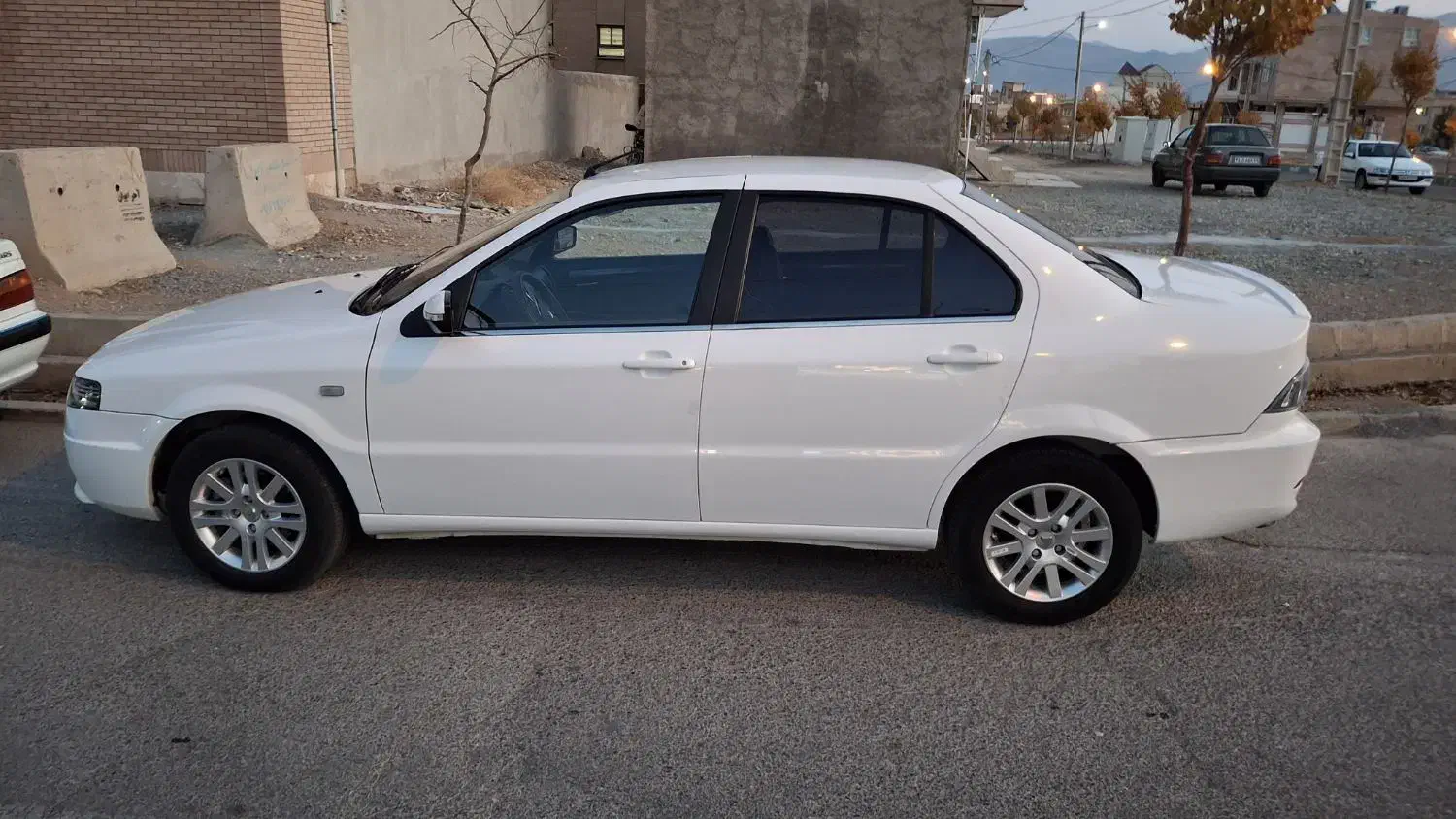 سورن پلاس EF7مدل1403لاکاغذی|خودرو سواری و وانت|گلپایگان, |دیوار