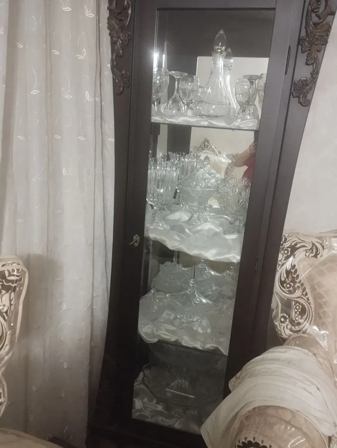 بوفه در حد نو|بوفه، ویترین، کنسول|رباط‌کریم, مسکن مهر آبشناسان|دیوار