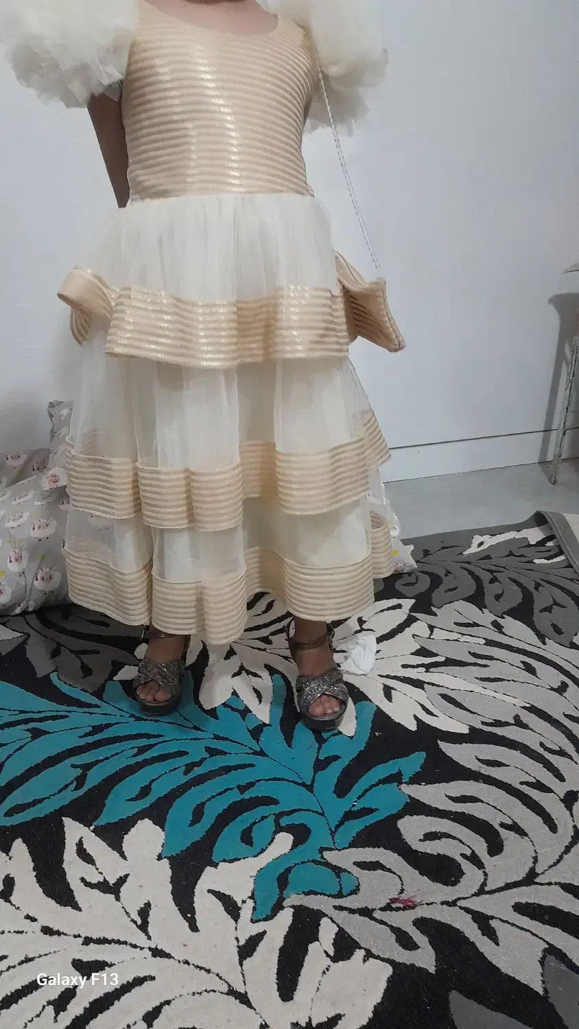 لباس عروس بچه گانه|لباس|تربت جام, کشتارگاه|دیوار