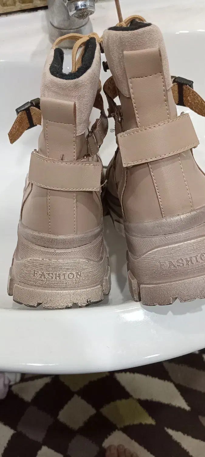 بوت کرم سایز ۳۹|کیف، کفش، کمربند|یاسوج, |دیوار