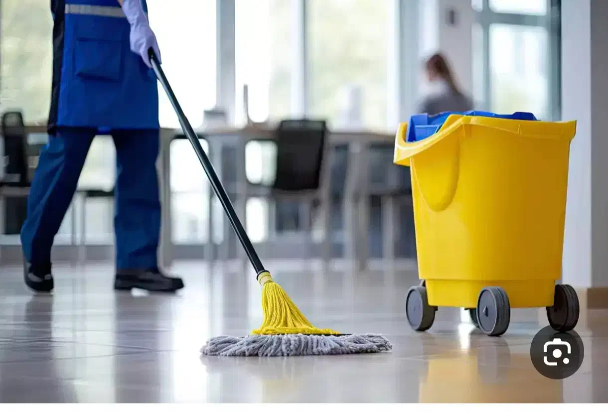 استخدام نیروی خدماتی خانم در دندانپزشکی|استخدام سرایداری و نظافت|شیراز, رحمتآباد|دیوار