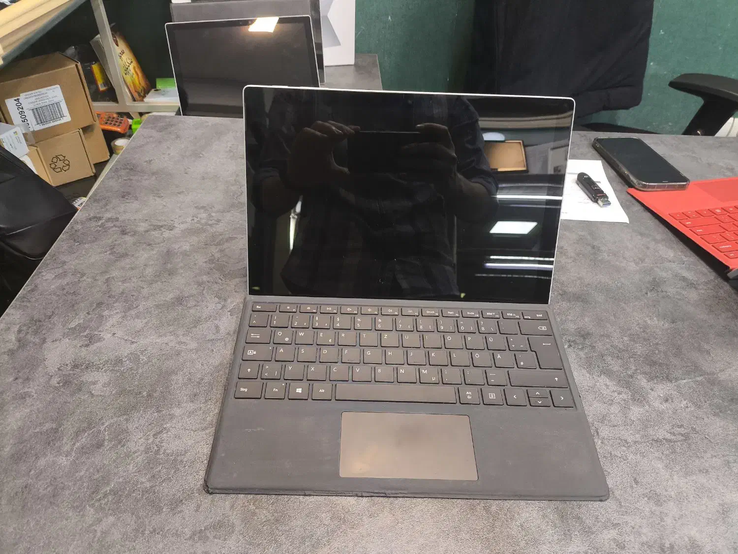 لپتاپ Microsoft Surface Pro 6|رایانه همراه|تهران, فلسطین (میدان انقلاب)|دیوار