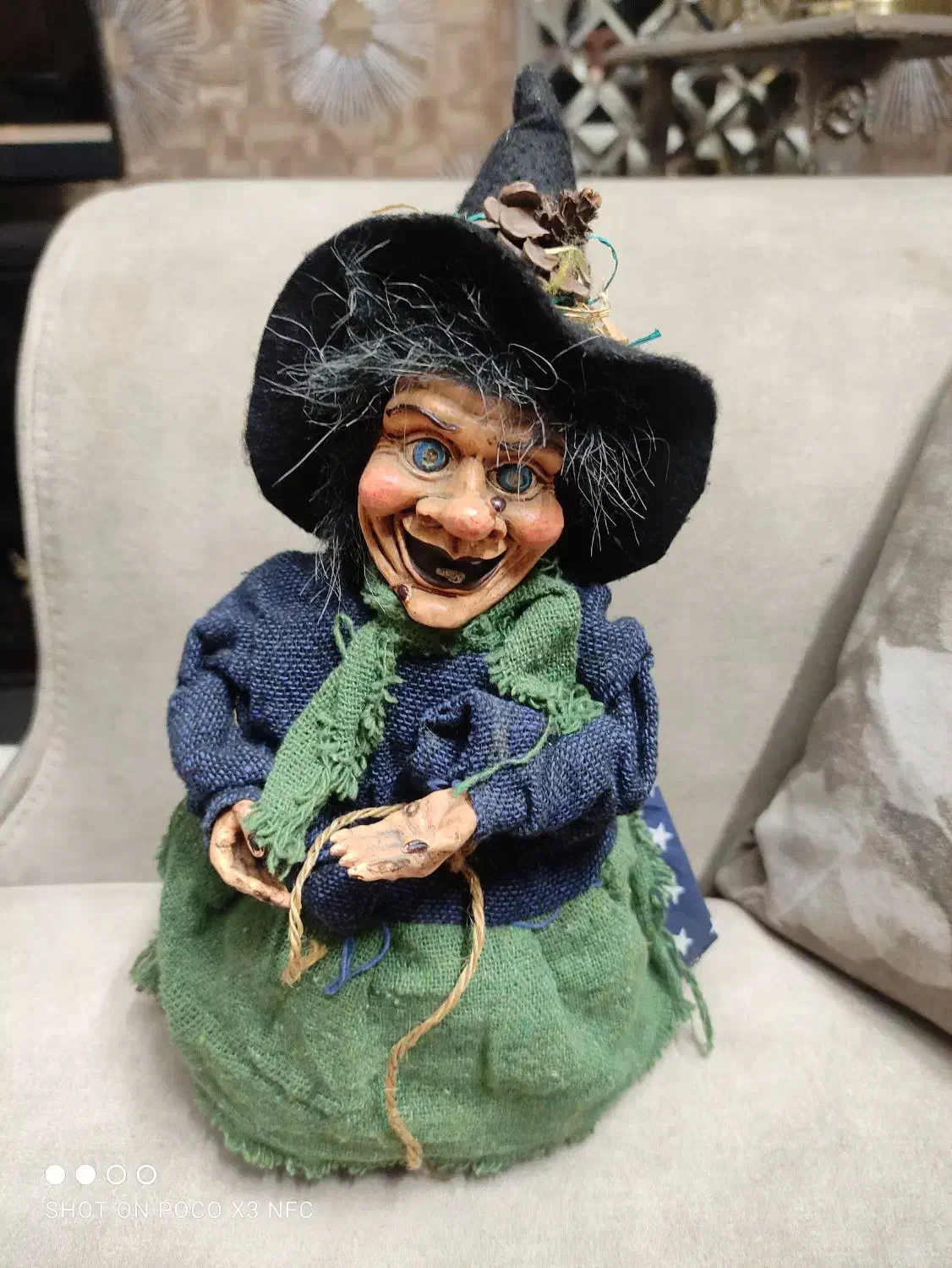 عروسک قدیمی|کلکسیون اشیاء عتیقه|مشهد, دانشجو|دیوار