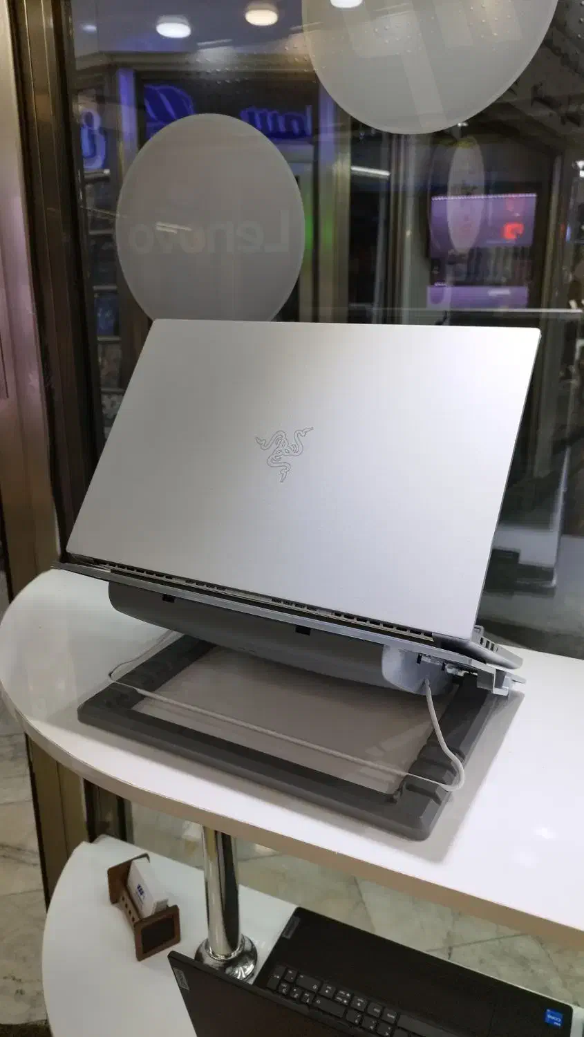 لپتاپ استوک گیمینگRAZER با 8گیگ گرافیک و بدنه فلزی|رایانه همراه|تبریز, |دیوار