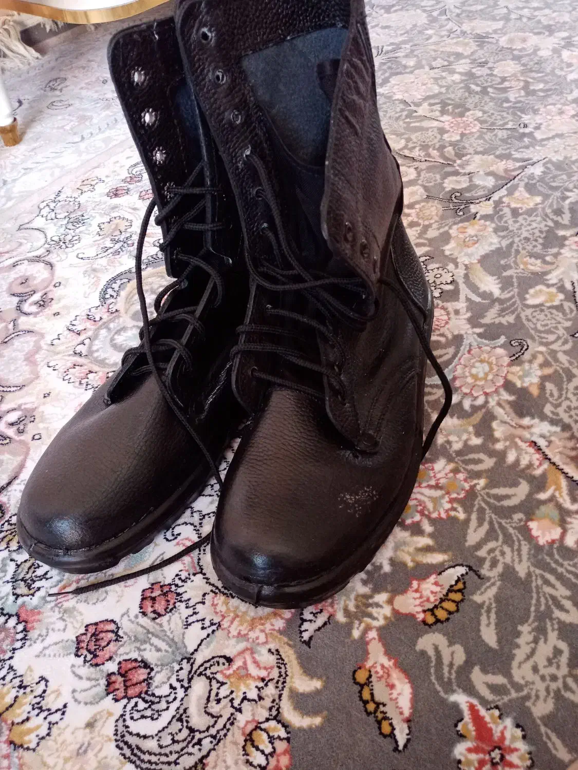 پوتین|کیف، کفش، کمربند|زرند, |دیوار