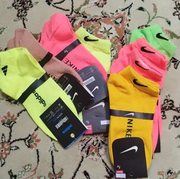 صد جفت جوراب یکجا. عمده|لباس|شاهینشهر, نظامی|دیوار