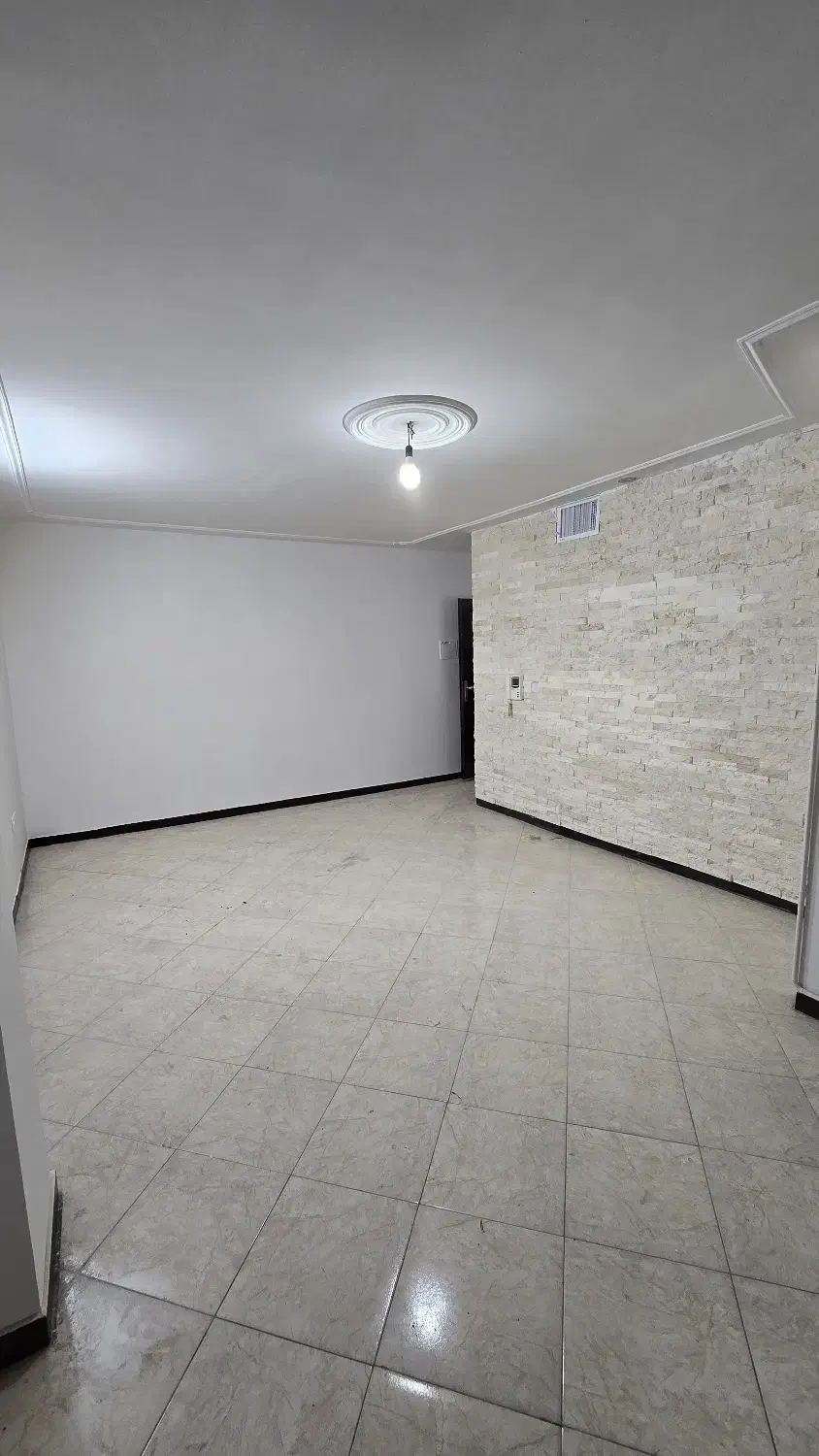 اجاره آپارتمان۵۶متر بازسازی خیابان تختی (۱خواب)