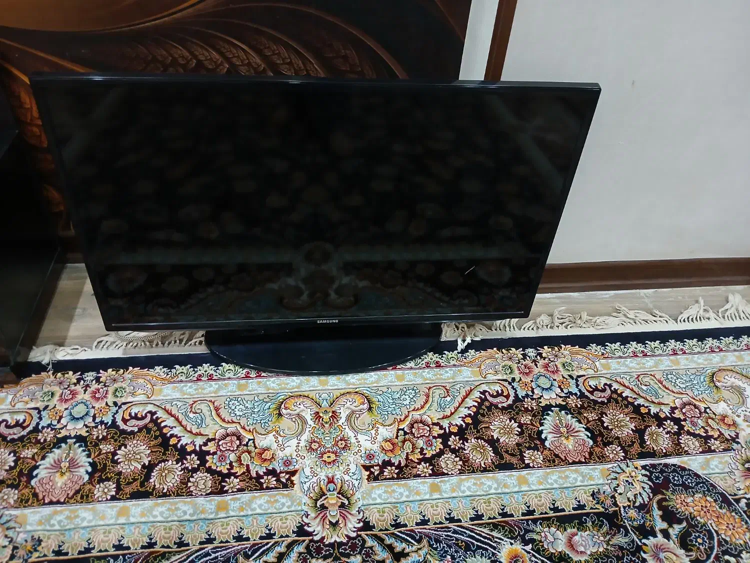 تلوزیون|تلویزیون و پروژکتور|اراک, |دیوار